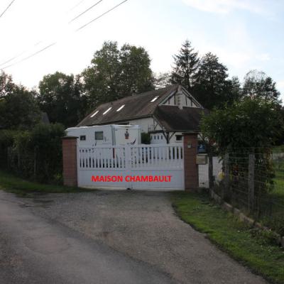 propriété des Chambault : le portail
